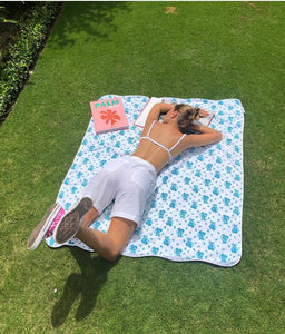 Heloise Agostinelli wearing White high rise boxer shorts